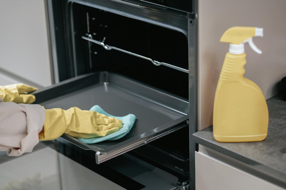 oven-cleaning